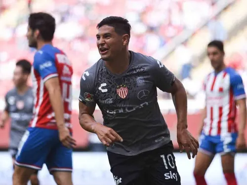 Chivas pierde el invicto de local ante Necaxa