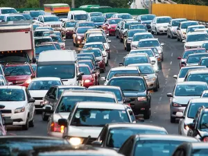 No Circula más duro y regulación del parque vehicular, anuncia gobierno federal