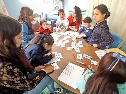 Abren los brazos a niños autistas; especialistas piden confirmar diagnóstico