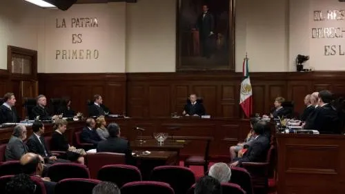 Ministros de la Suprema Corte acuerdan reducir 25% su sueldo
