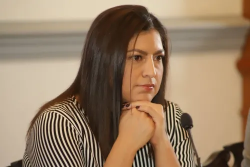 Necesaria la participación de las mujeres en la política: Rivera Vivanco