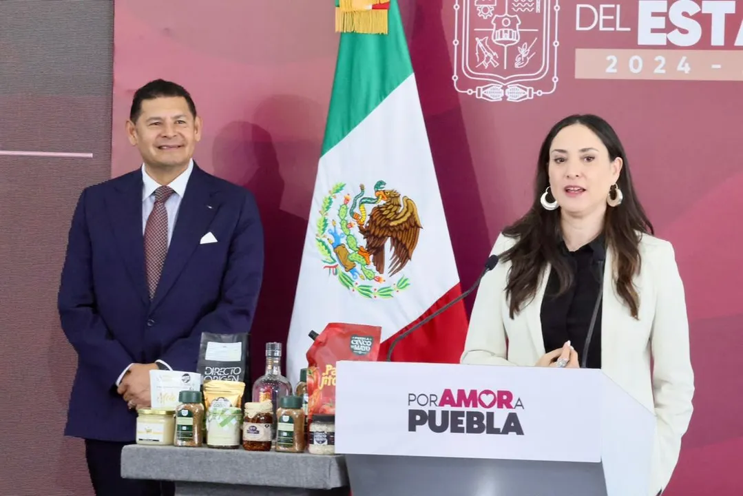 Alejandro Armenta Claudia Curiel