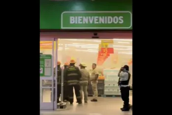 Familia habría provocado incendio en Bodega Aurrerá de Tlaquepaque para robar mercancía