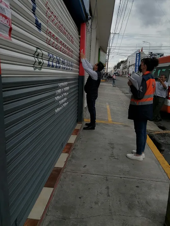 Ayuntamiento clausura 13 establecimientos por operar fuera de la norma en la zona de la 46 Poniente