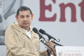 “No se trata de alertar de más”, afirma Alejandro Armenta sobre casos de sarampión en Puebla
