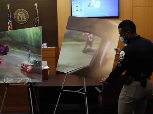 Policía de Atlanta es acusado de asesinato de afroamericano