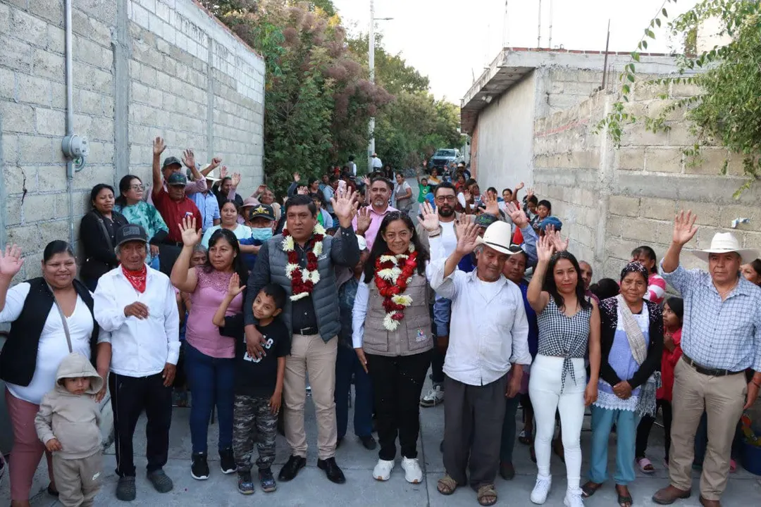 Ariadna Ayala entrega obras en Atlixco