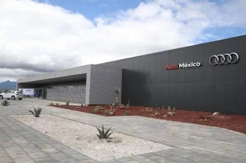 Acusan inconformes con Sindicato Audi opacidad en elección de secretarios