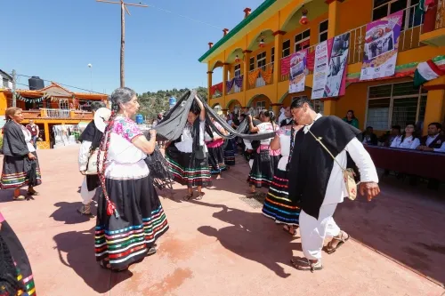 Participa Sedif en jornadas de bienestar en Comaltepec, Zacapoaxtla