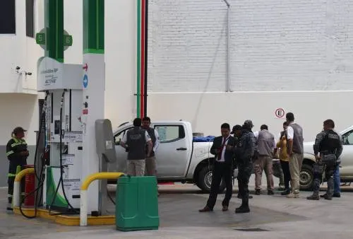 Profeco inmoviliza 25 bombas de dos gasolineras