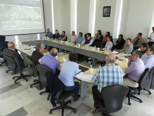 Puebla comparte estrategias de saneamiento del río Atoyac