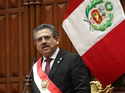 Manuel Merino renuncia a la presidencia de Perú