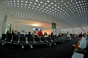Emite cancillería recomendaciones para viajar al extranjero