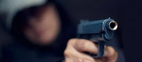 Tras asaltar Oxxo, delincuente se refugia en motel