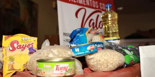 Ayuntamiento de San Andrés Cholula entrega despensas a bajo costo que impulsan la economía local