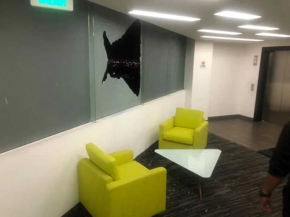 Atacan a tiros hotel en Angelópolis