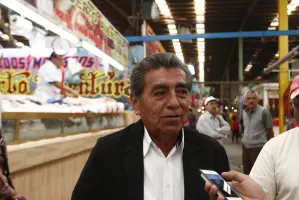 Recorre Abraham Quiroz colonias del sur capitalino