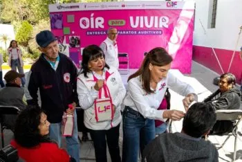 Entrega SMDIF Puebla 52 aparatos auditivos para mejorar la calidad de vida de personas con discapacidad