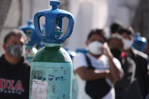 Recarga de tanques de oxígeno para hospitales podría ser gratuita