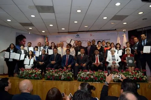 Entregan ISSSTE, CONALEP y CONOCER primeros 29 certificados de Profesionales Técnicos Médicos