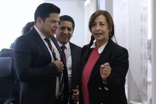 García Olmedo propone establecer en la Ley la garantía de paridad de género al interior del Congreso