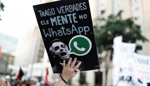Facebook cierra páginas y cuentas ligadas al candidato presidencial Bolsonaro