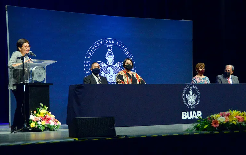 buap-graduaciones-preparatoria_general-lazaro-cardenas-bachillerato-internacional-5-de-mayo