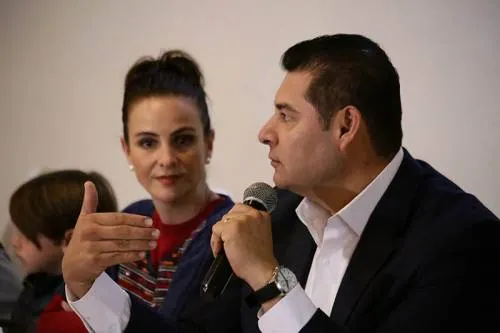 Aprueba Senado licencia de Armenta Mier y Nancy de la Sierra