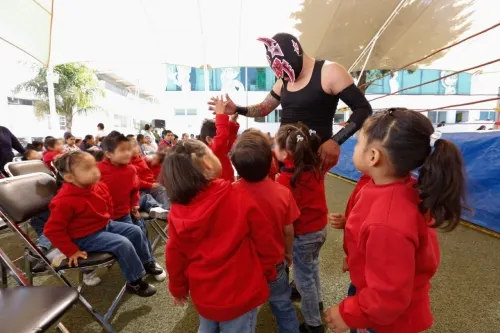 Celebra SEDIF “Día de Reyes” a niñas, niños y adolescentes que viven en casas de asistencia