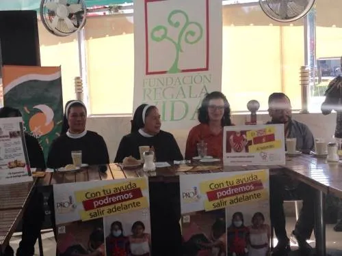 Anuncian redondeo de Oxxo para beneficiar a la fundación Regala Vida y para “Hogar para Niñas”