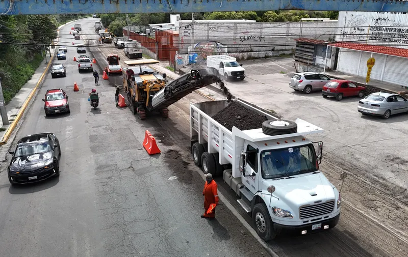 Inicia Secretaría de Infraestructura rehabilitación de Calzada Zavaleta y Bulevar Capitán Carlos Camacho Espíritu