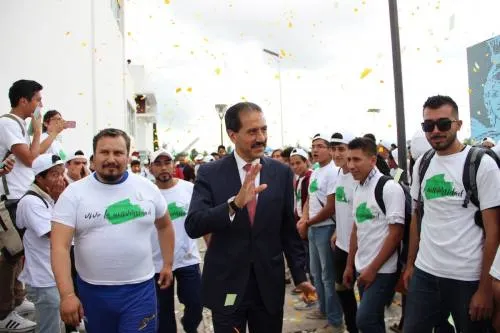 La actividad científica de los universitarios debe ser permanente: Esparza Ortiz