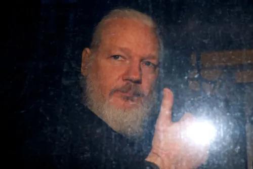 Juicio de extradición de Assange a EU iniciará en febrero de 2020