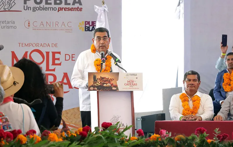 sergio-salomon-cespedes-mole-de-caderas
