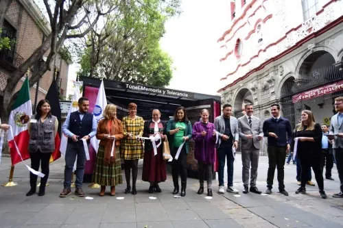 Inauguran exposición histórica para promover los valores de la no violencia entre las y los poblanos