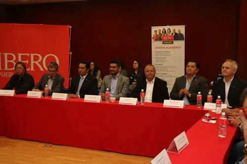 IBERO Puebla y CANACINTRA trabajarán en el desarrollo de proyectos tecnológicos innovadores.