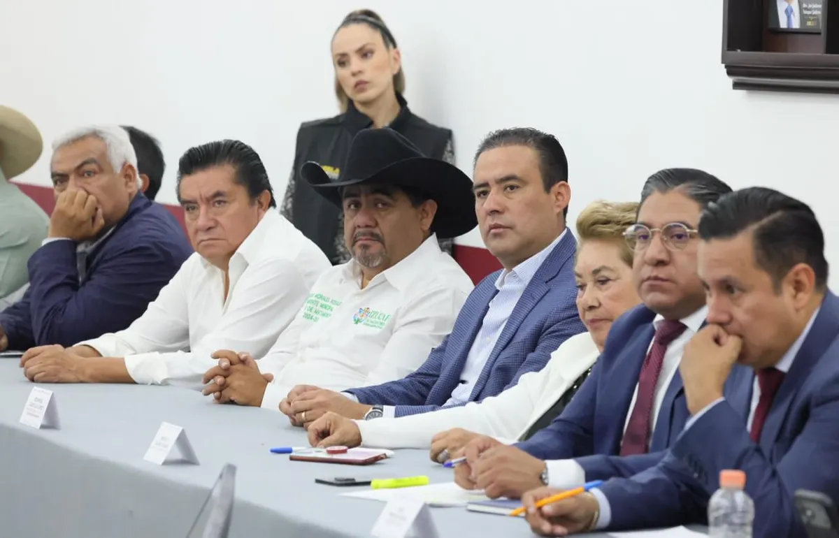 Armenta llama a reforzar seguridad y uso de tecnología en municipios de Puebla
