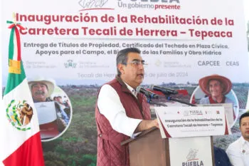 Sergio Salomón inaugura rehabilitación de la carretera Tecali de Herrera-Tepeaca