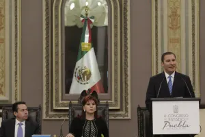 En el Congreso, divide opiniones IV Informe