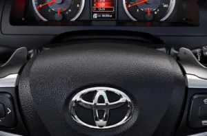 Toyota crea empresa para desarrollar autos sin conductor