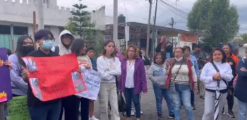 Estudiantes del Bachillerato Vicente Suárez denuncian acoso y exigen la renuncia de la directora 