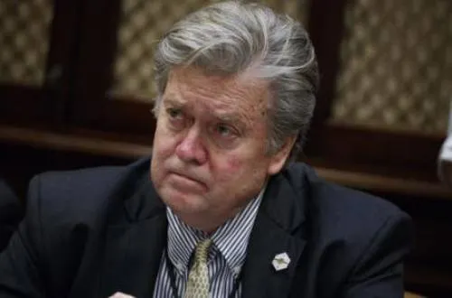 Trump despide a su estratega en jefe, Steve Bannon