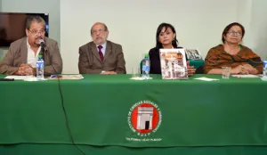 Académica BUAP muestra paseo por la historia arquitectónica de Puebla