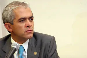 Pide Mancera a federación no ahorcar a la CDMX
