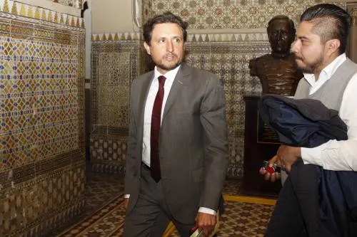 Espinosa Torres respalda propuesta de reforma constitucional de Barbosa