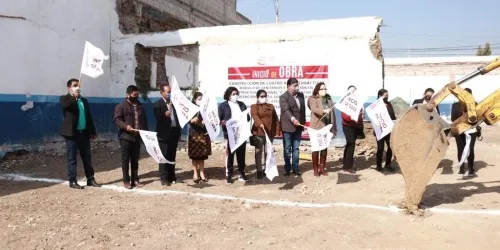 Inicia Karina Pérez la construcción del CAIC de Tonatzintla