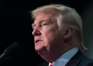 Trump pide el cierre de la Fundación Clinton