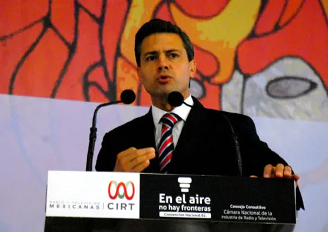 Se pronuncia Peña Nieto a favor de una cadena nacional en el segundo debate