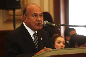Supervisarán instalación de paraderos: Sergio Vergara