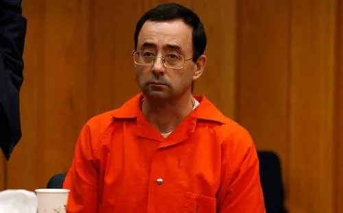 Por abusar de gimnastas, condenan a Larry Nassar con hasta 125 años de cárcel